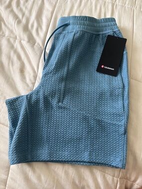 lululemon athletica Men’s Textured Drawstring Shorts — Light Blue